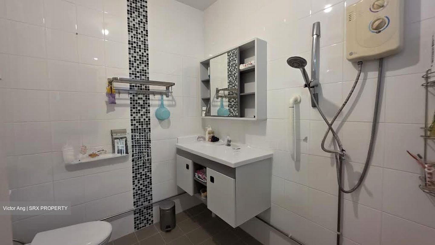 Blk 114 Eunos Vista (Bedok), HDB Executive #539595241